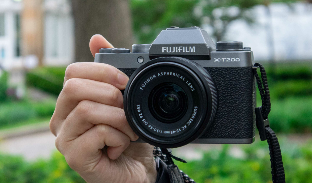 Fujifilm X-T200