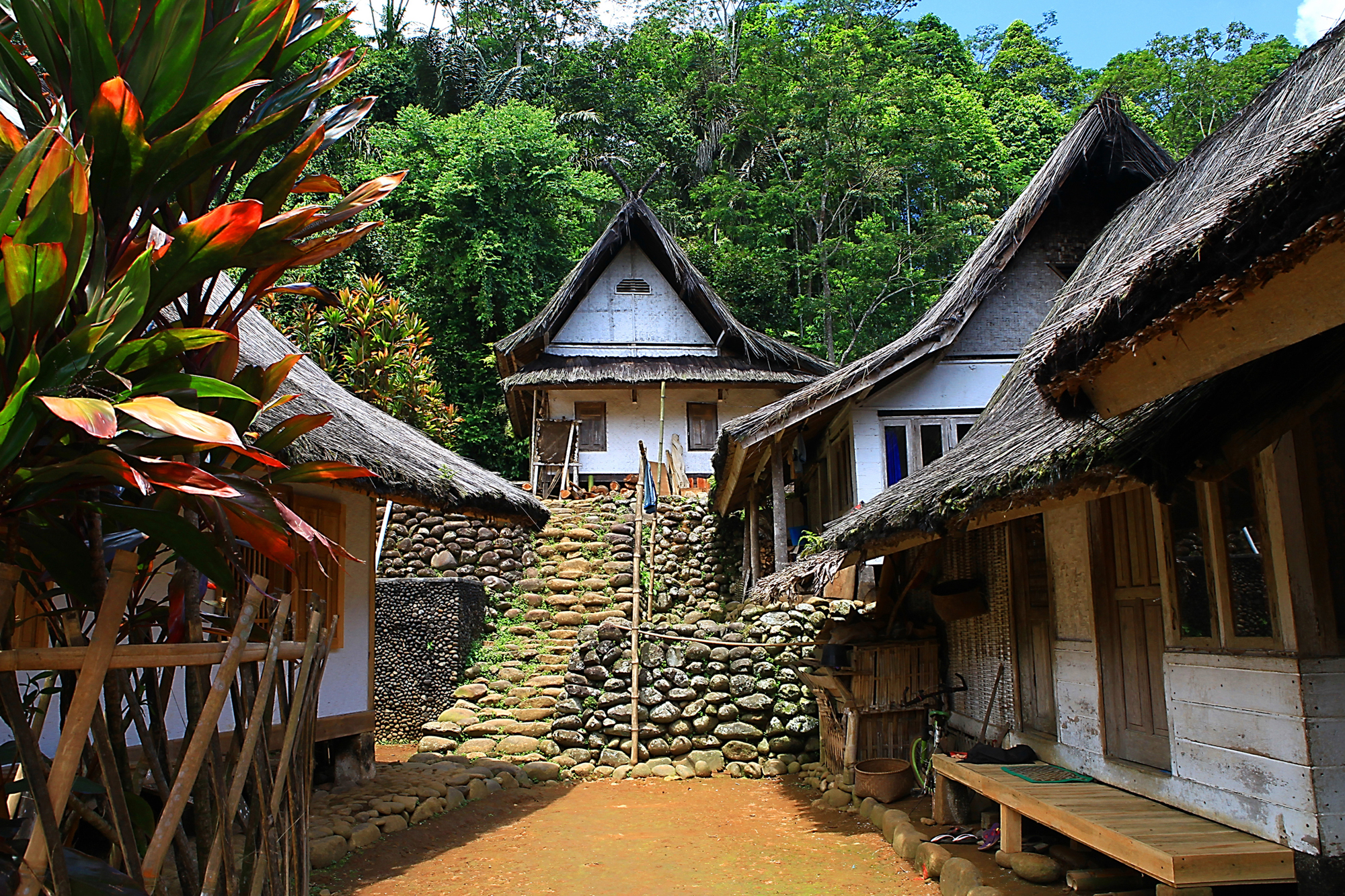kampung naga Desa Adat yang Menjaga Tradisi