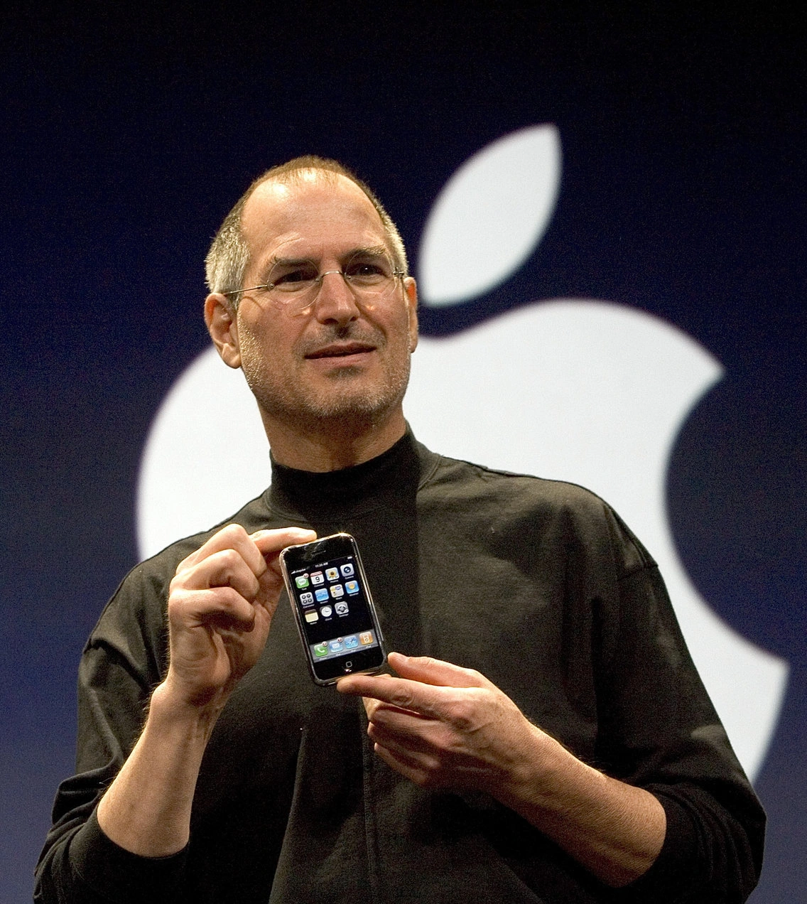 Steve Jobs identik dengan inovasi, kreativitas, dan visi masa depan. Ia adalah pendiri sekaligus motor penggerak Apple Inc