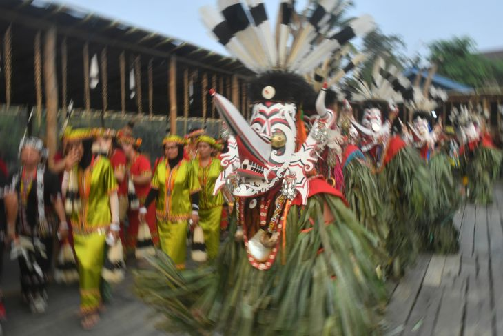 Potret Hudoq Pekayang 2026, 260 Penari Dayak Bahau di Long Pahangai 6 Potret Hudoq Pekayang 2026, 260 Penari Dayak Bahau di Long Pahangai