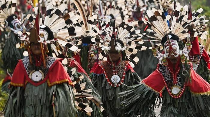 Potret Hudoq Pekayang 2026, 260 Penari Dayak Bahau di Long Pahangai 3 Potret Hudoq Pekayang 2026, 260 Penari Dayak Bahau di Long Pahangai